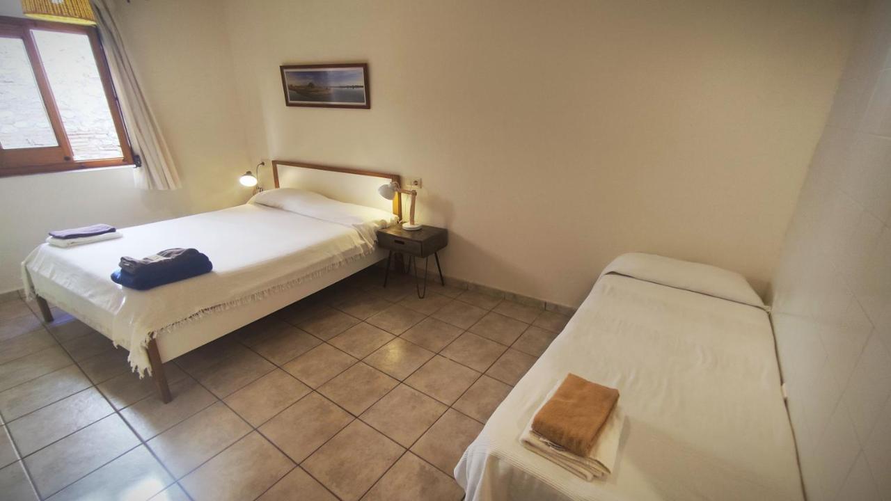דירות סנט מרטי ד'אמפורייס La Casa Al Roura מראה חיצוני תמונה