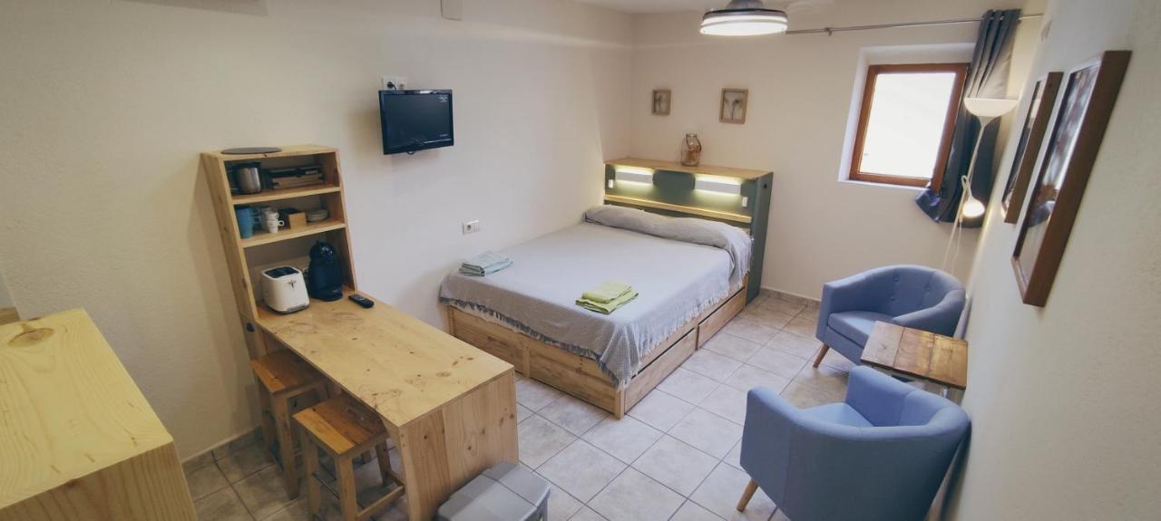 דירות סנט מרטי ד'אמפורייס La Casa Al Roura מראה חיצוני תמונה